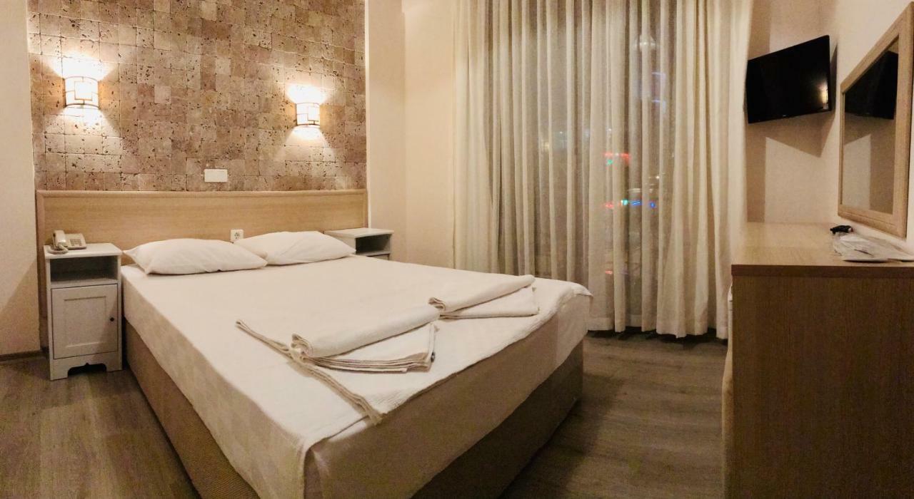 Bayram Hotel Çeşme Zewnętrze zdjęcie